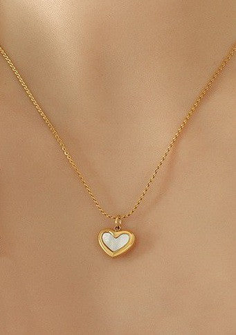 The Golden Heart Shell Necklace