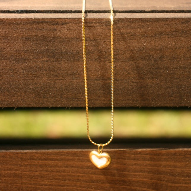 The Golden Heart Shell Necklace