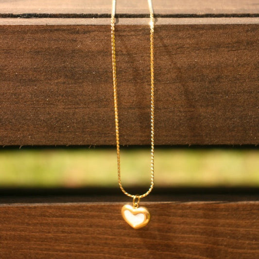 The Golden Heart Shell Necklace